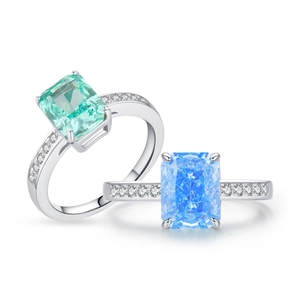 Elegant S925 sterling silver rings with emerald and sapphire blue ice-cut gemstones