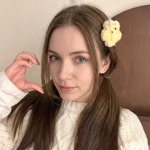 Cute plush star hair clip for women and kids shown in a stylish lifestyle selfie shot