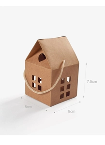 Detail of house-shaped kraft paper gift box with heart cutout and 8x8x7.5cm dimensions