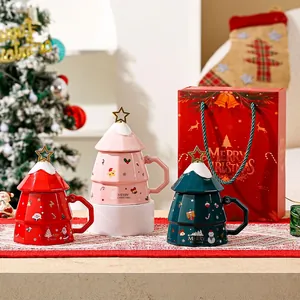 Tazze in ceramica ad albero di Natale con scatola regalo e coperchi a stella dorata