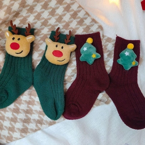 Thick Christmas socks for children with 3D reindeer and tree plush decorations