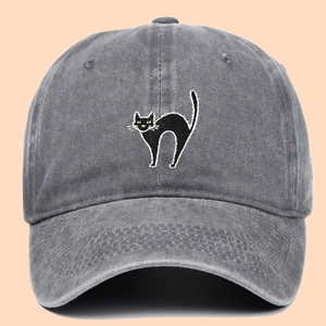 Berretto da baseball in cotone grigio scuro lavato con ricamo di gatto nero