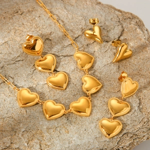 Gioielli A Cuore In Acciaio Inossidabile Placcato Oro Collana Con Pendenti Multi Cuore E Orecchini Per Donna
