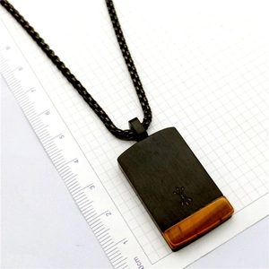 Detailed measurement showing 4.5cm square tiger eye stone pendant with box chain