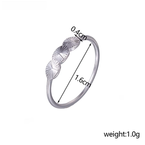 Classic silver ring detail showing 1.6cm inner diameter and 0.4cm sunburst discs