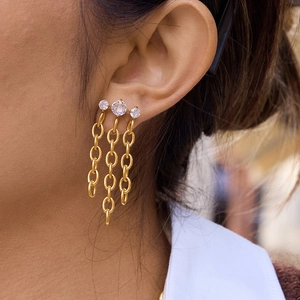 Boucles d'oreilles pampilles en acier doré 18K avec trois pierres de zircon