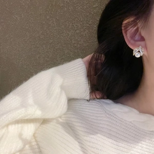 Elegant gold plated leaf stud earrings with white pearls and sparkling zircons for women