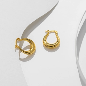 French vintage style hollow U-shaped titanium steel gold earrings with polished finish