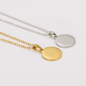 Colliers de couple ronds minimalistes en acier inoxydable en finitions or et argent