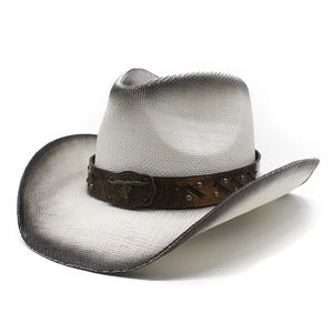 Chapeau de cowboy beige style western avec boucle crâne de taureau et rivets
