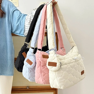 Sac À Épaule Matelassé En Nylon Puffer Avec Mini Pochette Ronde Sac Bandoulière Femmes Style Coréen Casual Cloud