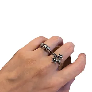 Anello regolabile in argento ossidato retrò con design a stella cava per donna in stile vintage