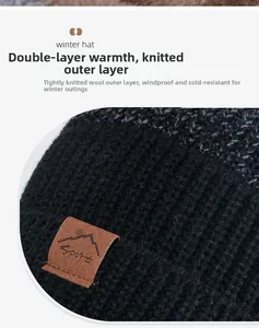 Détail du bonnet d'hiver en tricot avec doublure thermique et écusson Sport
