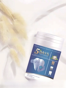 Dettaglio del flacone di polvere dentale da 80g con effetto sbiancante perlato sul flacone