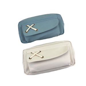 Astuccio per matite minimalista in tela con corda decorativa in blu nebbia e bianco sporco