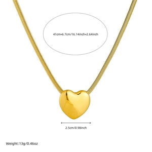 Collana con pendente a cuore dorato in acciaio inossidabile con dettagli di peso e misura