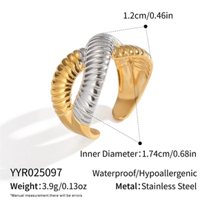 Detailed size chart for two-tone stainless steel ring with dimensions and weight