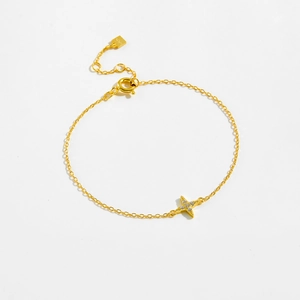 Minimalist s925 silver gold-plated bracelet with star pendant and sparkling cubic zirconia