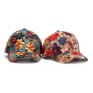 Lot de deux casquettes de baseball pour femmes avec imprimés floraux et visières courbées