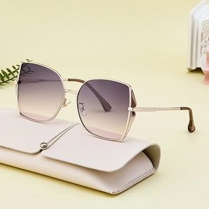Fashion square nylon lens sunglasses with gradient purple lenses and rose gold metal arms
