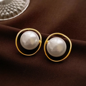 Orecchini A Lobo Geometrici Minimalisti Con Imitazione Perla Artificial Lega Placcata Oro E Perno In Argento Per Donna Elegante Francese