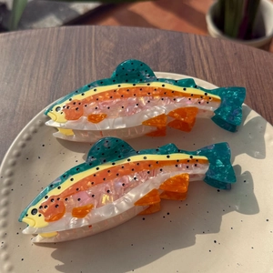 Pince Crabe en Acétate en Forme de Poisson Multicolore Design Animal Marin Mignon pour Femme Accessoires Cheveux