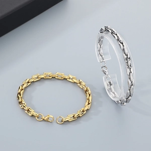 Flat curb chain bracelets in gold and silver finish with lobster clasp and mirror polish