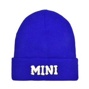 Berretto in maglia blu reale con ricamo MINI bianco per bambini in inverno