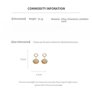 Detailed infographic showing 3.5cm gold earrings with pearls, rhinestones and dimensions