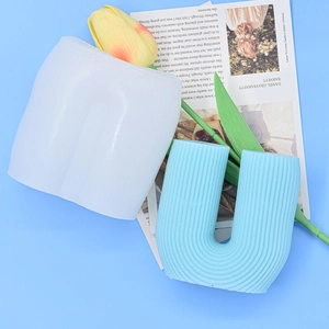 U-shaped ripple silicone mold for handmade aromatherapy candles and resin crafts
