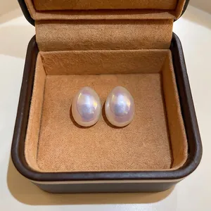 Boucles D'oreilles Puces Künstliche Perle Sirène Iridescente Ovale Alliage Bijoux Avec Tige En Argent Style Français Minimaliste