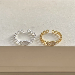 925 silver fish-shaped open ring set with white zircons in gold and silver finish