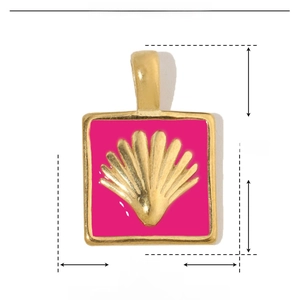 Detail showing the 22x15mm dimensions and technical specs of the gold enamel pendant