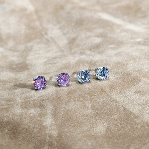 Classic 925 silver 6mm four-prong round zircon stud earrings set in white and purple