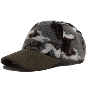 Berretto da baseball unisex mimetico in pile con visiera in velluto a coste marrone per l'inverno