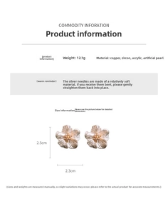 Detail of flower stud earrings with dimensions 2.5cm height and pearl material info