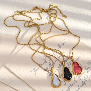 Baroque style pearl pendants on 18K gold plated stainless steel rope chain necklaces