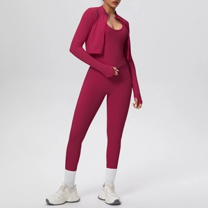 Set yoga 3 pezzi color bacca con giacca, reggiseno sportivo e leggings a vita alta