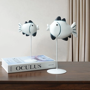 Ornamenti da Tavolo in Legno con Pesci che si Baciano in Stile Mediterraneo Statua di Animale Marino Moderna per Mobile TV