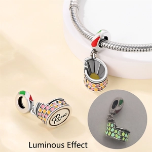 Luminous Rome Colosseum charm bead in silver-plated copper with enamel finish