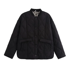 Quilted black jacket with leopard print lining and ribbed collar in a loose casual fit