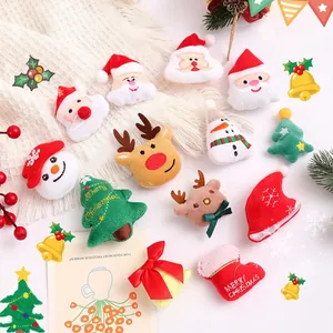 Christmas Plush Brooches Embroidered Santa Elk Snowman Tree Patches Cute Holiday Party Bag Clothing Decor Accessories