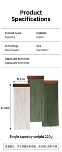Dettaglio dell'arazzo in cotone intrecciato a mano di 30x80cm con supporto in legno