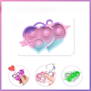 Detailed view of mini heart-shaped pop fidget toy with dimensions and 6.5g weight info