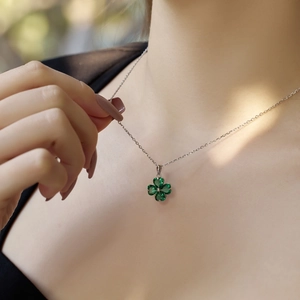 Elegant S925 sterling silver necklace with green heart-shaped clover zircon pendant