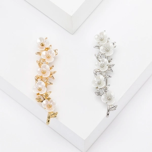 Elegant Plum Blossom Branch Brooch Alloy Shell Flower Suit Shawl Pin Women Korean Style Simple Jewelry Accessory