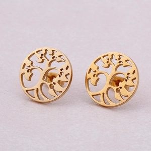 Boucles d'oreilles Arbre de Vie dorées en acier inoxydable ajouré sur fond rose