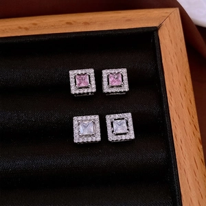 Quadratische Halo Ohrstecker Mit 925 Sterling Silber Ohrstecker Kupfer Zirkonia Prinzessin Schliff Luxus Für Frauen