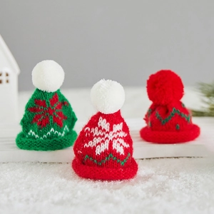 Christmas Mini Knit Hats Pompom Yarn Pendants Snowflake Pattern For Doll Accessories Wine Bottles Decorative Hanging Ornaments