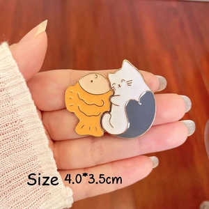 Detailed size view of cartoon cat and taiyaki enamel brooch measuring 4.0 by 3.5 cm